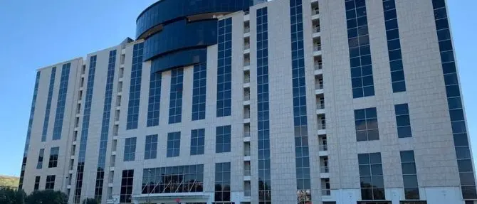 Rifiuti, la Regione: «Nessuna marcia indietro». Ma rispolvera un vecchio decreto per riaprire Crotone