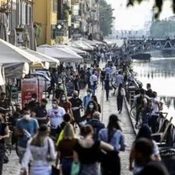 “Assistenti civici” bocciati da destra a sinistra. Il ministro: «Armati di sorriso»