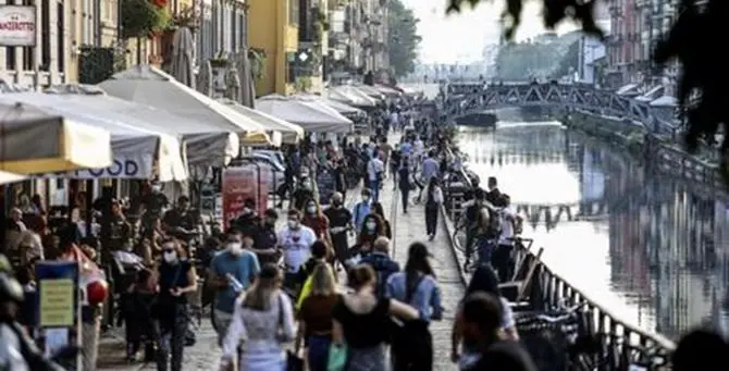 “Assistenti civici” bocciati da destra a sinistra. Il ministro: «Armati di sorriso»