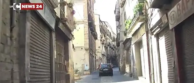 Centro storico di Cosenza, scontro Caruso-Guccione: «Non perderemo i fondi»