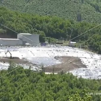 La discarica di Celico deve accettare i rifiuti: il Tar dà ragione alla Cittadella