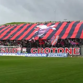 Coronavirus: Serie B, giocatori del Crotone sottoposti a tampone