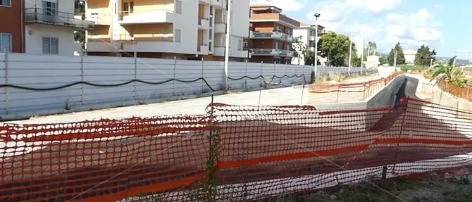 La terra degli sprechi e delle incompiute, il sottopasso di Vibo Marina