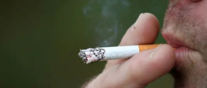 Effetto lockdown, diminuito il numero dei fumatori: i dati dell’Iss
