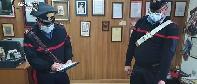 Marijuana e banconote: due giovani nei guai a San Giovanni in Fiore