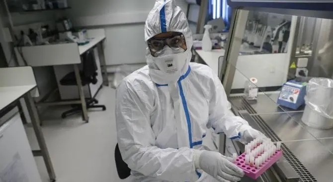 «Il coronavirus non esiste più»: bufera dopo le dichiarazioni di Zangrillo