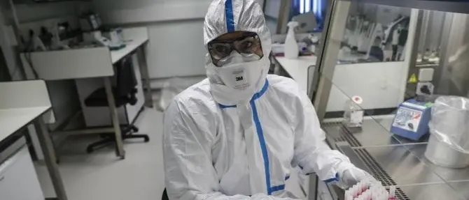 «Il coronavirus non esiste più»: bufera dopo le dichiarazioni di Zangrillo