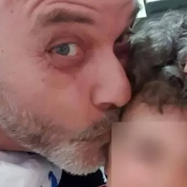 Dalla Calabria a Roma con il suo taxi per aiutare una bimba malata: Mattarella lo nomina cavaliere