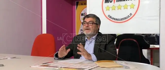 Ponte sullo Stretto, D’Ippolito: «Opera inutile. Renzi prova a sedurre gli elettori di Fi»