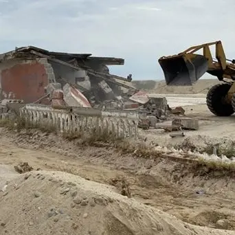 A Corigliano-Rossano demolito un lido confiscato alla criminalità: foto e video