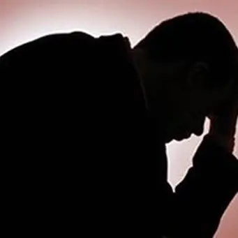 Le lacrime di una famiglia in difficoltà e il grande cuore dei poliziotti