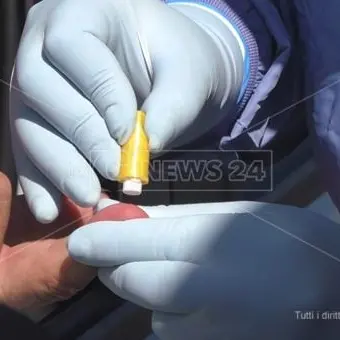 Coronavirus, test rapidi a Cosenza: dallo screening spunta un positivo