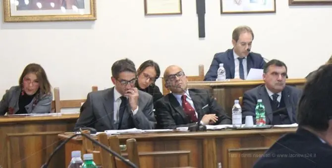 Paola e Scalea, politica in fermento tra dimissioni e candidature per le comunali