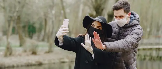 Immuni, in migliaia scaricano l’app sbagliata e insultano gli sviluppatori… inglesi