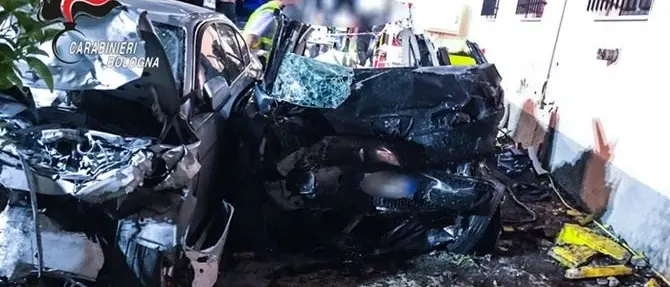 Grave incidente nel bolognese: perdono la vita in quattro, tra cui una bambina
