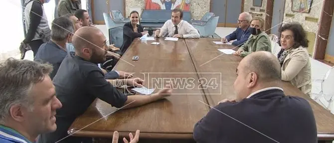 Cosenza, di sera Piazza Bilotti chiude al traffico per favorire i locali all'aperto