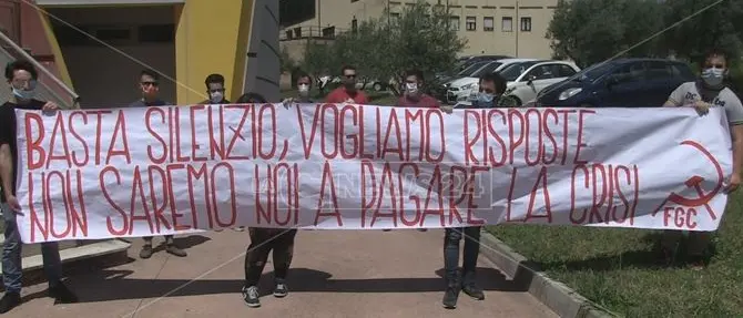 Il Covid trasforma l’Unical in città fantasma, appello al rettore: «Riaprire tutto»