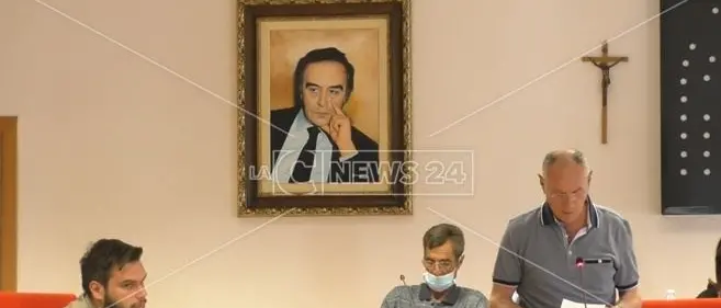 Paralisi a Gioia Tauro dopo l'inchiesta Waterfront, il sindaco va al Ministero