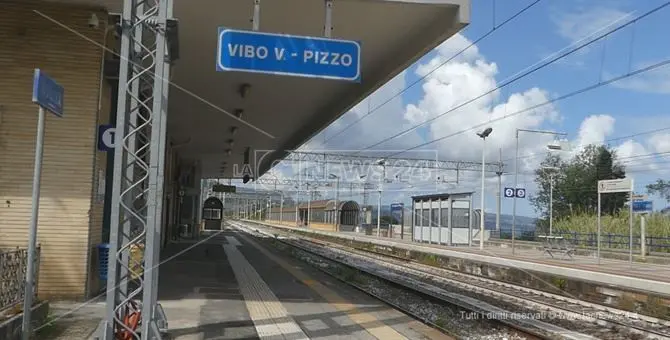 Stazione di Vibo-Pizzo, arriva il Frecciargento e riapre la biglietteria