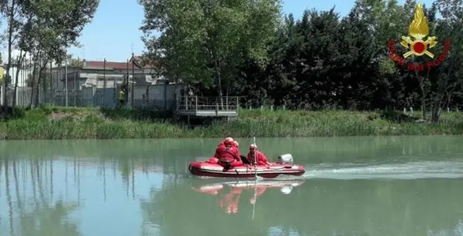 Dramma in Veneto, scivola nel fiume e la corrente lo porta via: morto 11enne