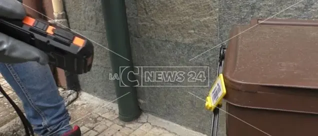 Cittanova, rifiuti con il codice a barre per pagare meno tributi