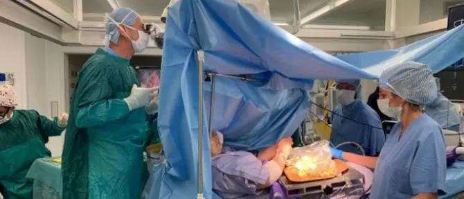 Prepara 90 olive all’ascolana mentre la operano per un tumore al cervello