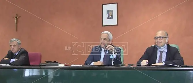 Ato Cosenza, Manna: «Dimissioni a luglio se non saranno scelti i siti per gli impianti»