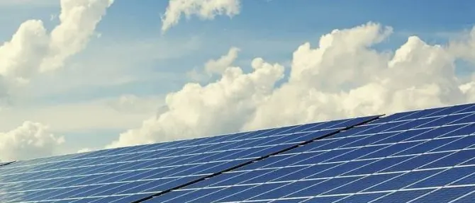 Maxi truffa nell’energia green, 26 indagati: blitz anche in Calabria