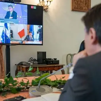 Al via gli Stati Generali: presenti i vertici europei ma non l'opposizione