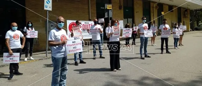 Alta velocità Calabria, in arrivo «le briciole del Governo»: flash mob a Vibo-Pizzo
