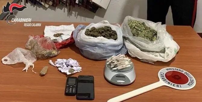 San Ferdinando, spacciava marijuana nella tendopoli: arrestato 24enne