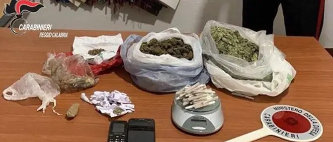 San Ferdinando, spacciava marijuana nella tendopoli: arrestato 24enne