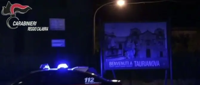 Tentarono di uccidere a coltellate presunto pedofilo, tre persone arrestate a Taurianova