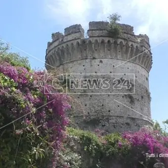 Belvedere Marittimo, il castello aragonese torna alla comunità