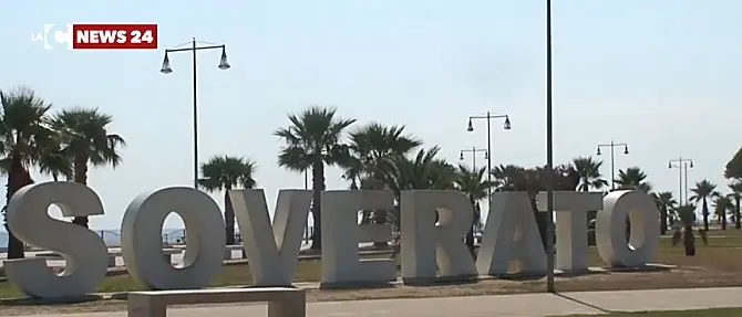 Soverato, non versano la tassa di soggiorno: indagati 14 imprenditori. C'è anche un assessore