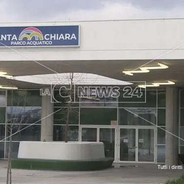 Parco acquatico, dagli stipendi alle bollette: le violazioni contestate dal Comune di Rende