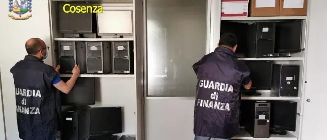 Fatture false, sequestro beni per 600mila euro a due imprenditori cosentini