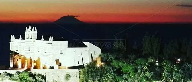 Tropea, l’idea del sindaco: «A pagamento l’accesso all’affaccio più bello del mondo»