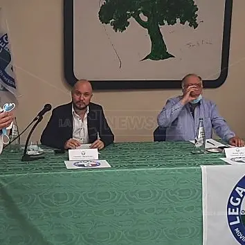 Cannizzaro alla presentazione di Lega Italia, partito “desalvinizzato”: schiaffo a Matteo