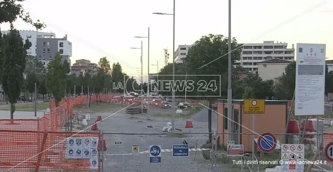 La metro fantasma di Cosenza: il progetto è rimasto solo sui cartelli