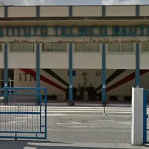 Coronavirus Calabria, al Nautico di Pizzo docente positivo: esami sospesi e scuola isolata