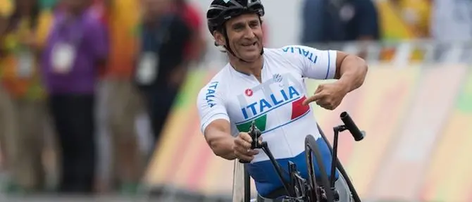 Zanardi è stabile ma i medici riaccendono la speranza: «Siamo fiduciosi»