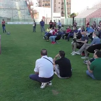 Reggina, parla Gallo: «Serie B dedicata ai reggini». Ufficializzato Menez