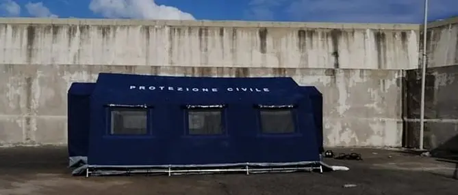 Coronavirus Palmi, metà dei tamponi negativi. Il sindaco: «Teniamo alta la guardia»