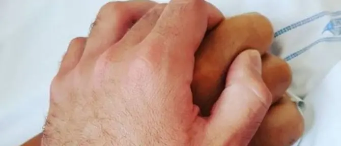 «Questa mano non la lascio», il figlio di Zanardi commuove il web