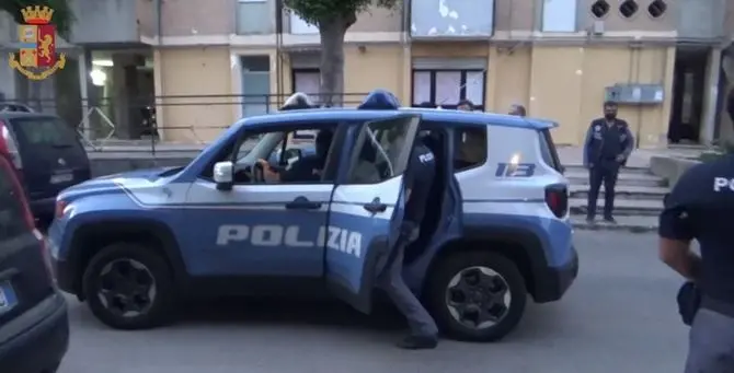 ‘Ndrangheta, arresti a Reggio Calabria contro i clan De Stefano-Tegano e Libri: NOMI e VIDEO