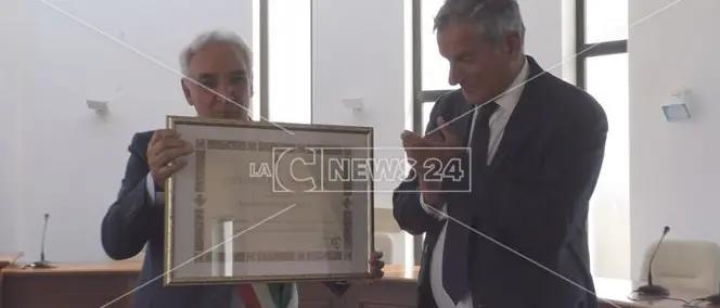 Porto di Gioia Tauro, il commissario Agostinelli è cittadino onorario di San Ferdinando