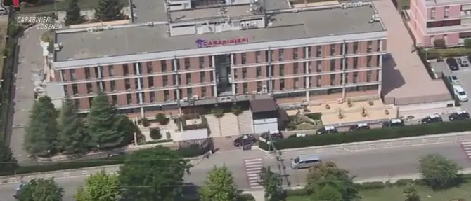 Arresti Cosenza, minacce e bottiglie incendiarie per imporre il pizzo nei cantieri