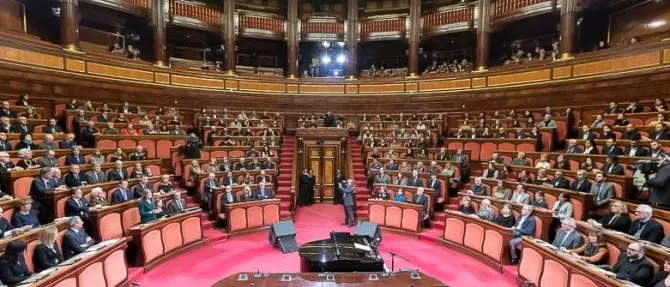 Vitalizi: il Senato annulla il taglio agli ex parlamentari. Ira di M5s, Lega e Pd