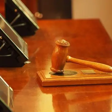 Tentata estorsione mafiosa a Vibo Valentia: chieste tre condanne